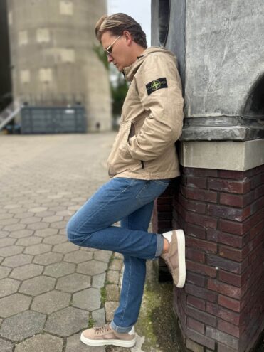STONE ISLAND - ORGANIC-LOOK NYLON PANAMA-TC HOODED JACKET ZAND (42611)