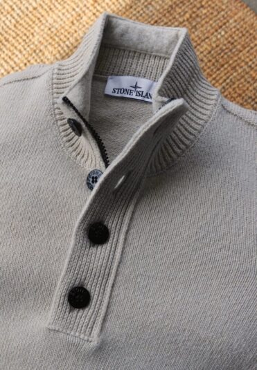 STONE ISLAND HALF ZIP KNIT JUMPER ZAND (43393) STONE ISLAND HALF ZIP KNIT JUMPER ZAND (43393)