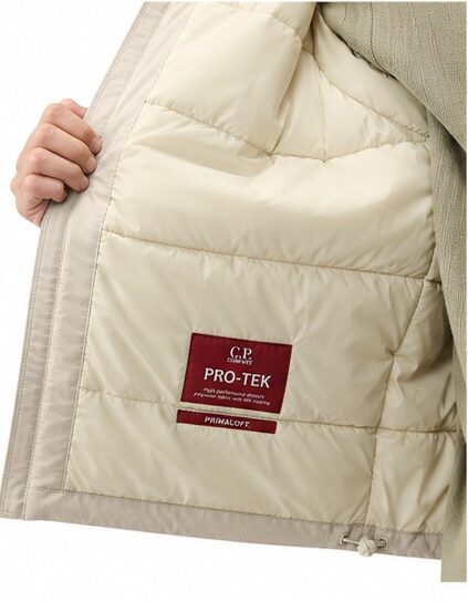 C.P. COMPANY - Pro-Tek PrimaLoft Silver Hooded jas beige (43690) C.P. COMPANY - Pro-Tek PrimaLoft Silver Hooded jas beige (43690)
